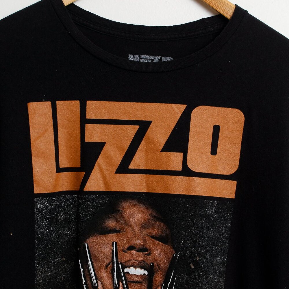 Lizzo Shirt Womens XL Black Graphic Tee - Picture 3 of 8